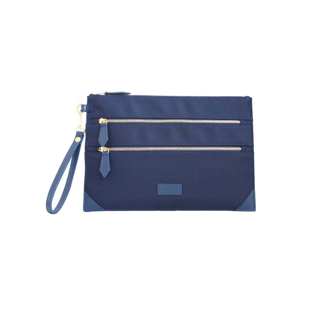 Water resistant wristlet wallet